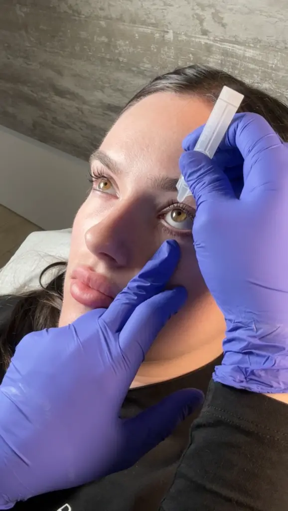 Upneeq application, droopy eyelids